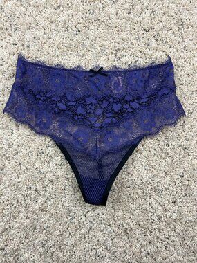 VICTORIA'S SECRET FLORAL LACE High Waist Thong LAVENDER Purple SIZE Small